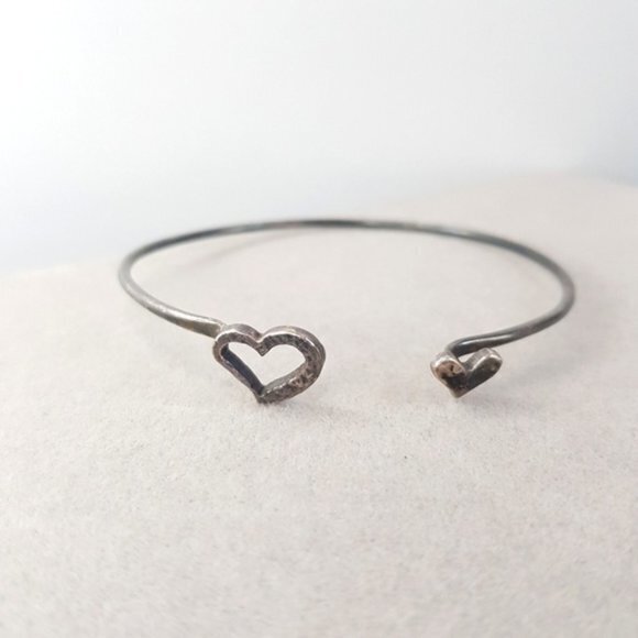 Vintage Jewelry - Vintage sterling silver double heart wire bracelet